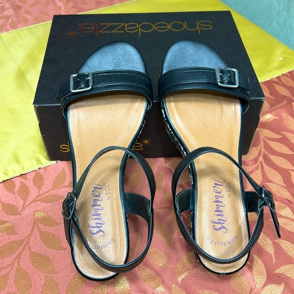 Womens Wedge Sandal - Picture 2 of 3